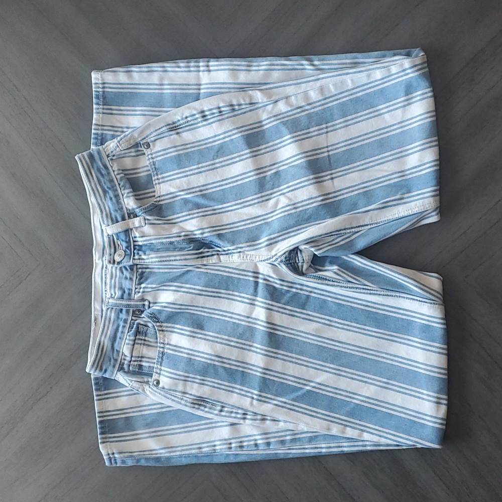American Eagle Mom Jeans - Picture 4 of 14